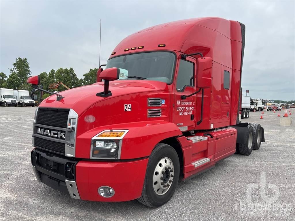 Mack AN64T Sadulveokid