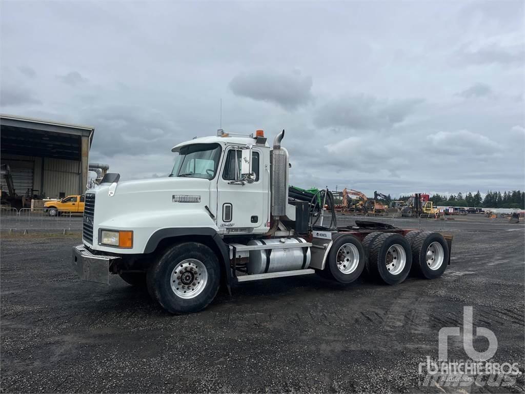Mack CH613 Sadulveokid