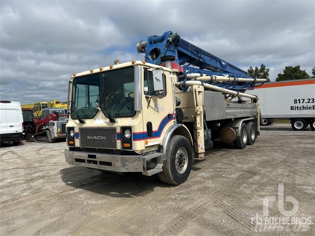 Mack MR688S Betooniveokid
