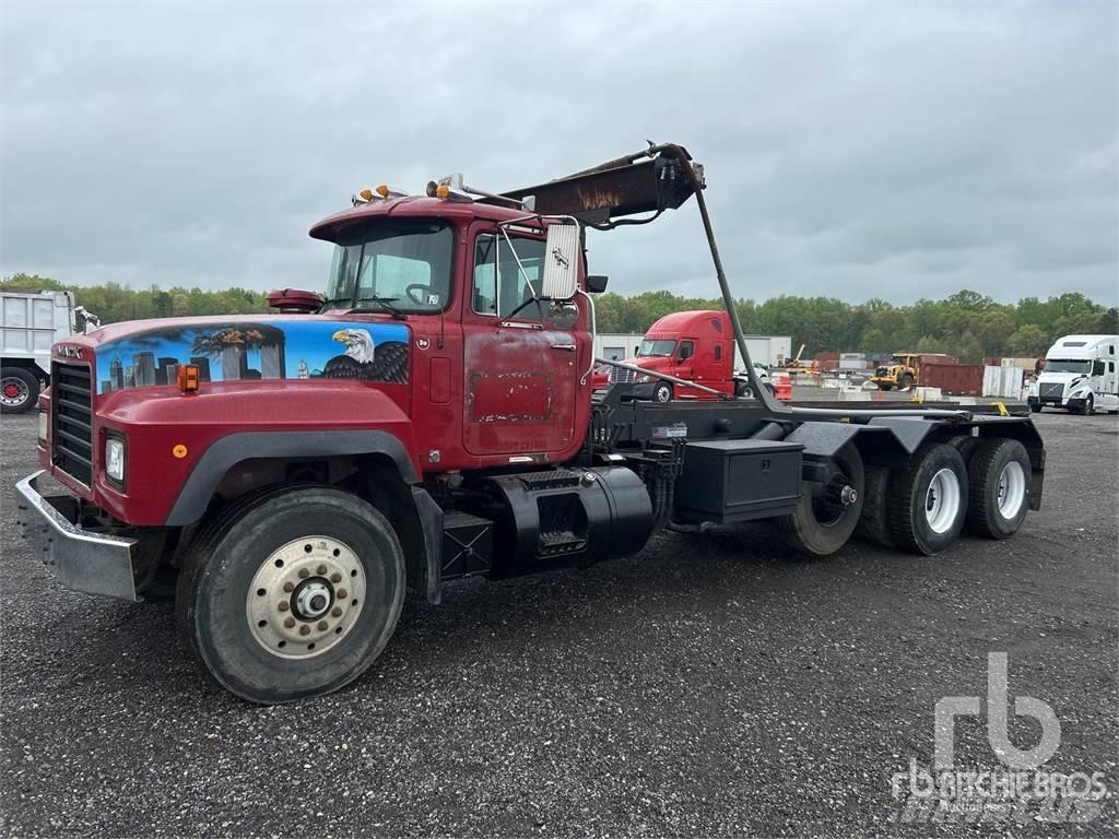 Mack RD688S Trossüsteemiga vahetuskere veokid