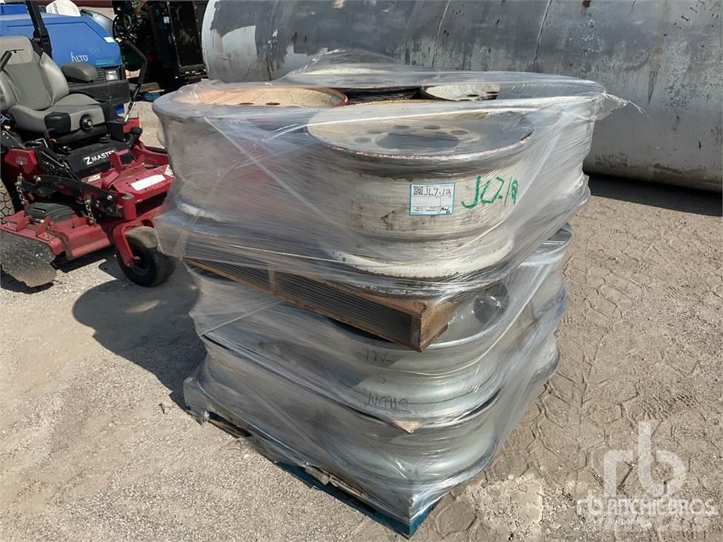  Quantity of (12) Rehvid, rattad ja veljed