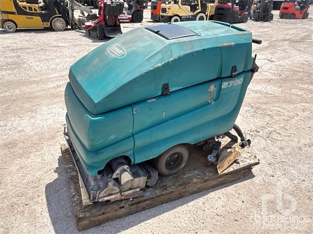 Tennant 5700 XP Tänavapuhastusmasinad