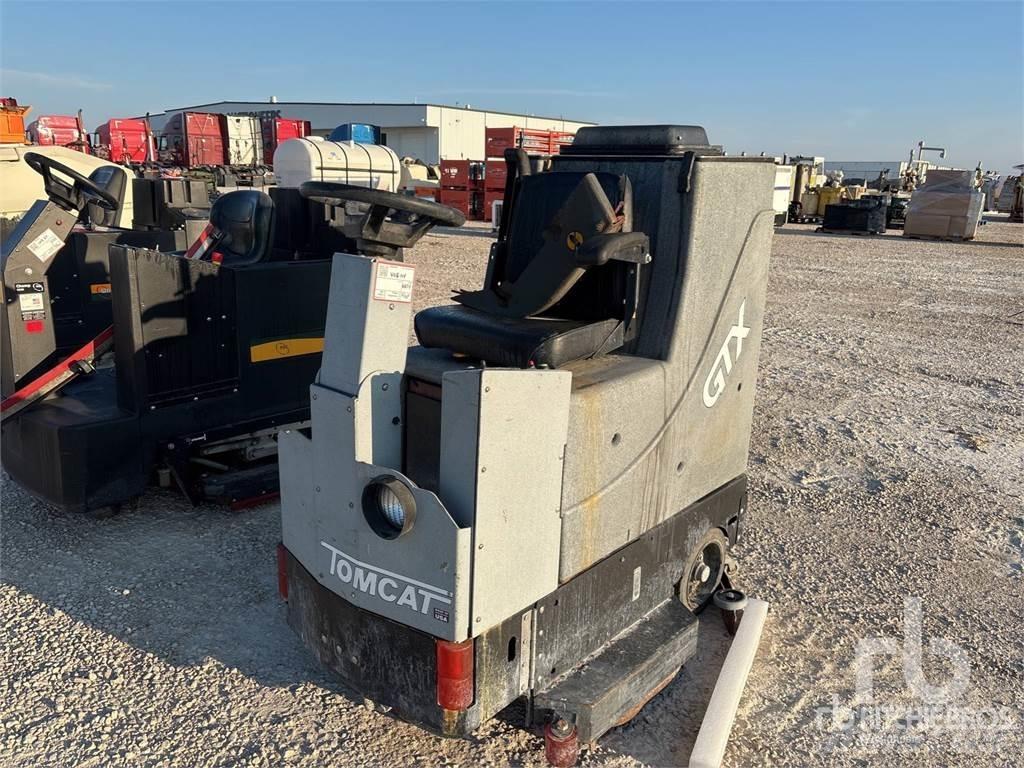  TOMCAT GTX Tänavapuhastusmasinad