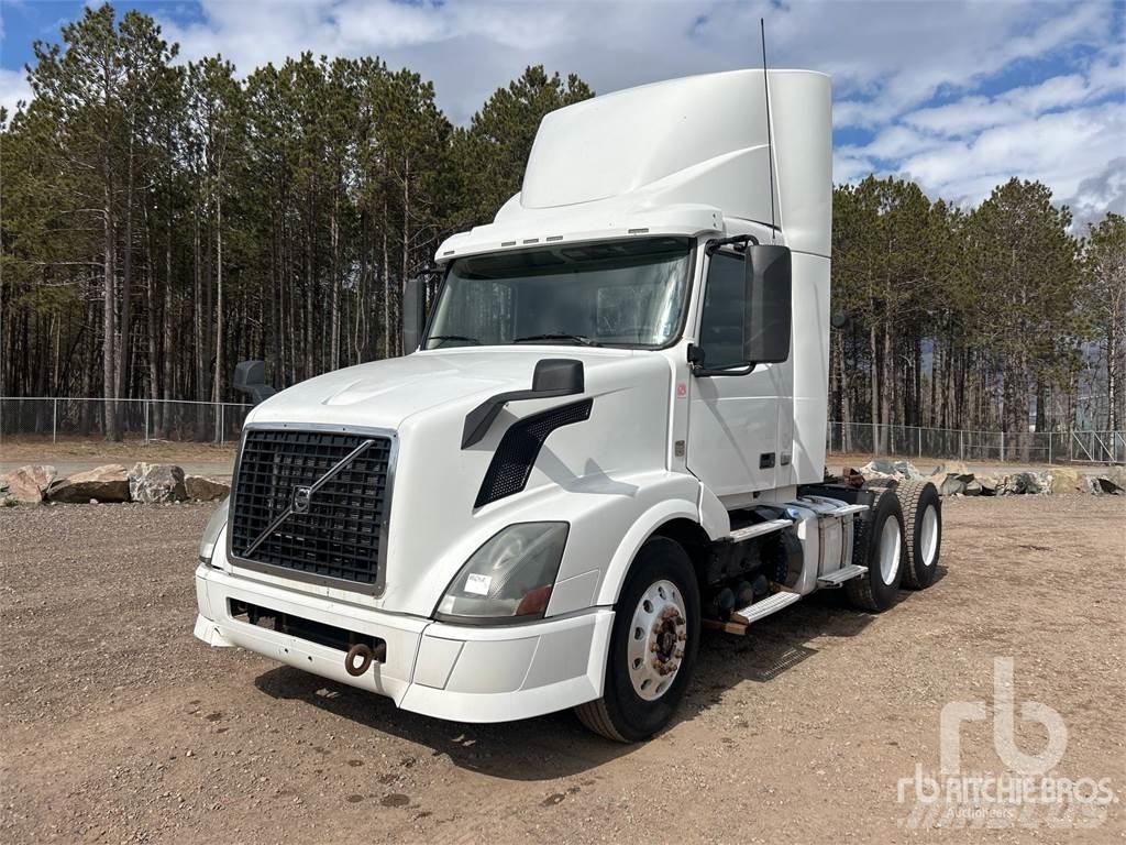 Volvo VNL Sadulveokid