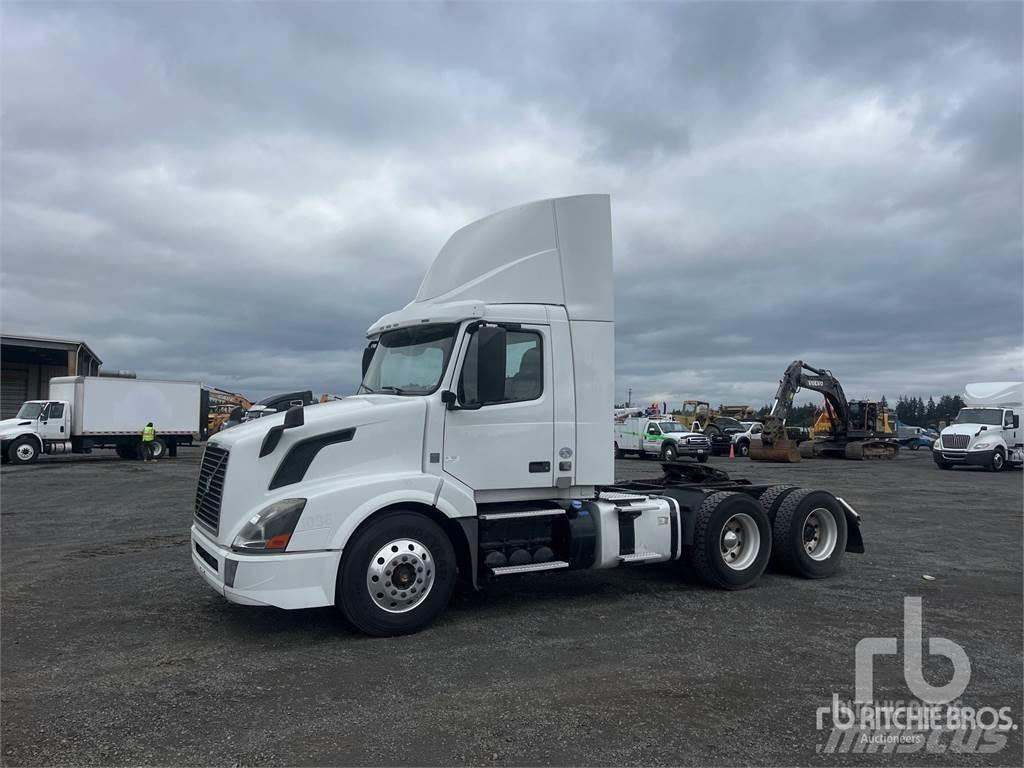 Volvo VNL Sadulveokid