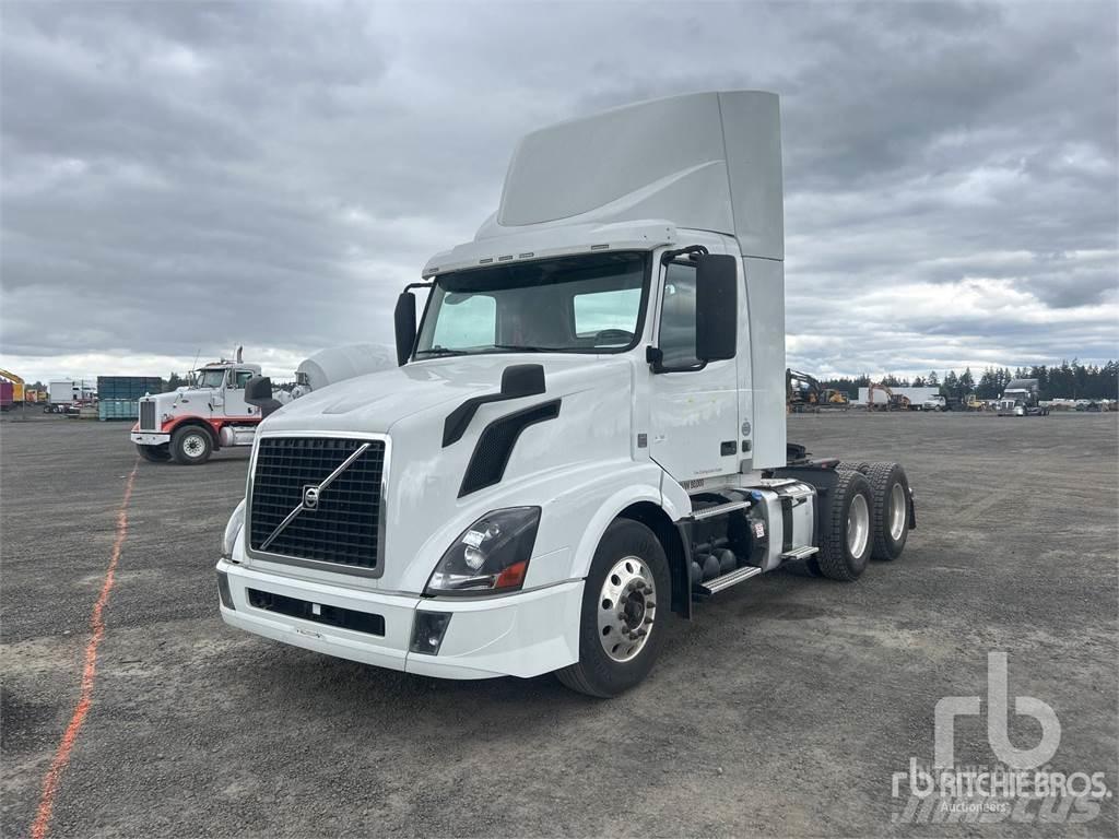 Volvo VNL Sadulveokid