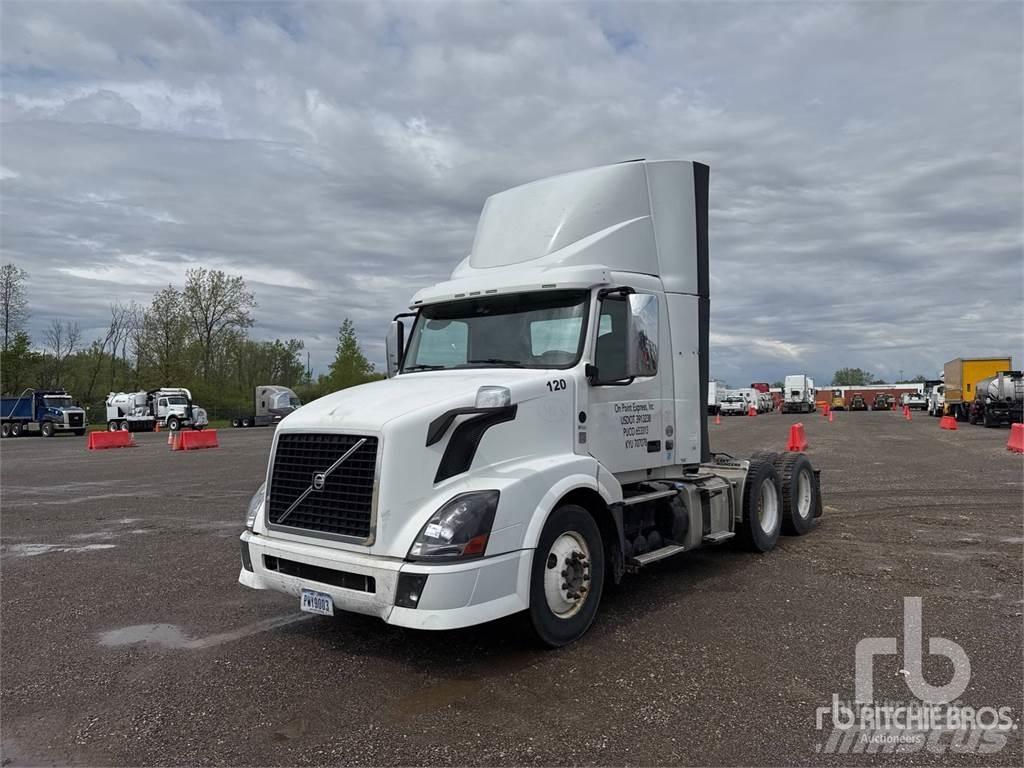 Volvo VNL Sadulveokid