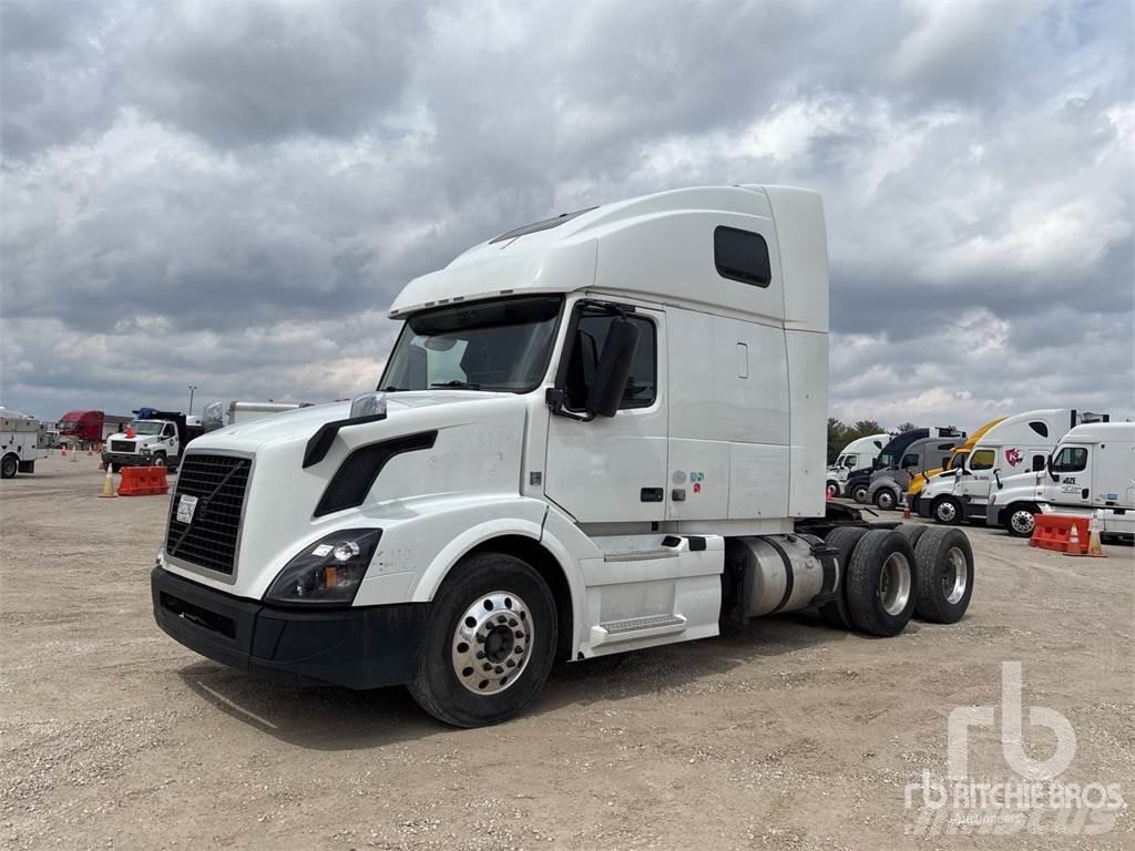 Volvo VNL Sadulveokid