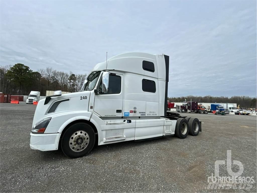 Volvo VNL 780 Sadulveokid