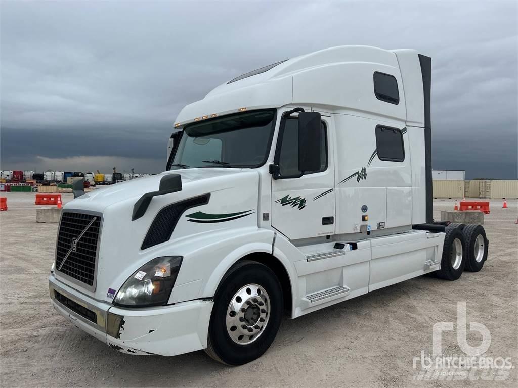 Volvo VNL 780 Sadulveokid