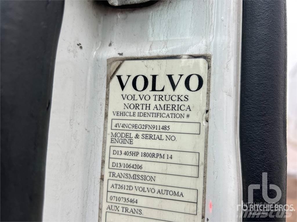 Volvo VNL64 Sadulveokid