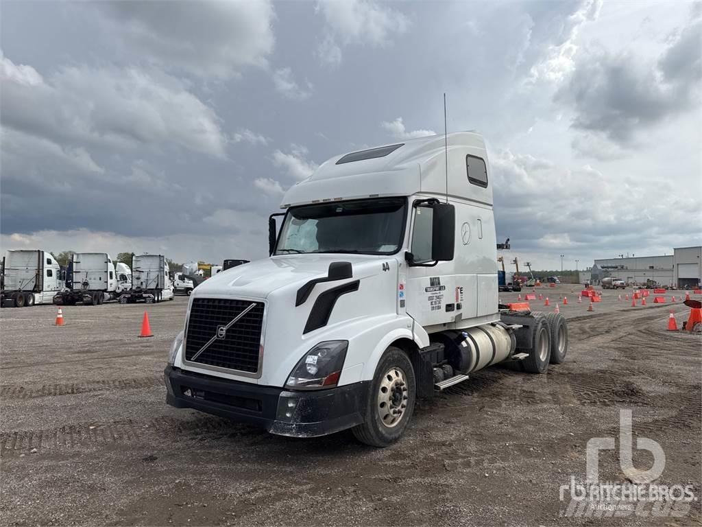 Volvo VNL670 Sadulveokid