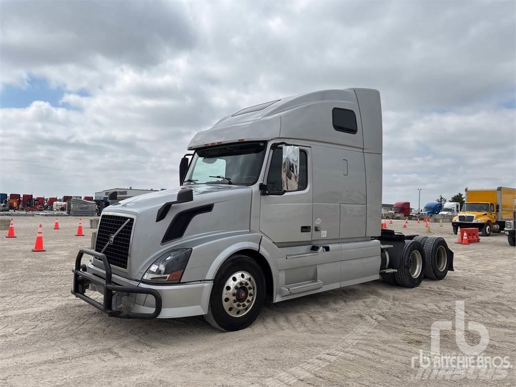 Volvo VNL670 Sadulveokid