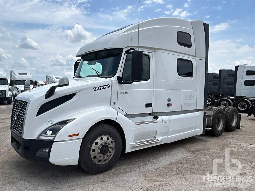 Volvo VNL860 Sadulveokid