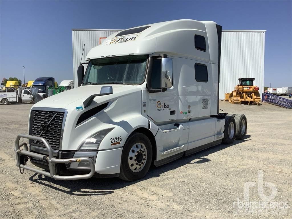 Volvo VNL860 Sadulveokid
