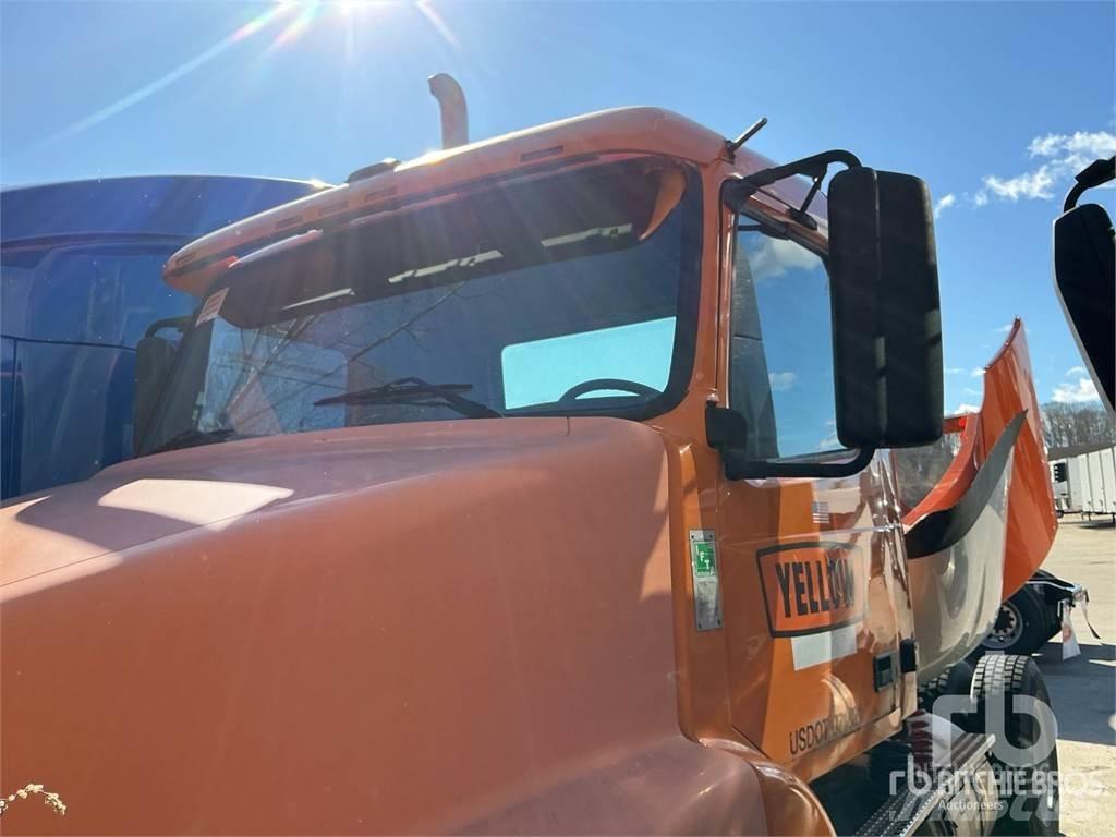 Volvo VNM Sadulveokid