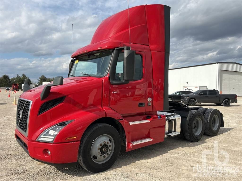 Volvo VNR Sadulveokid