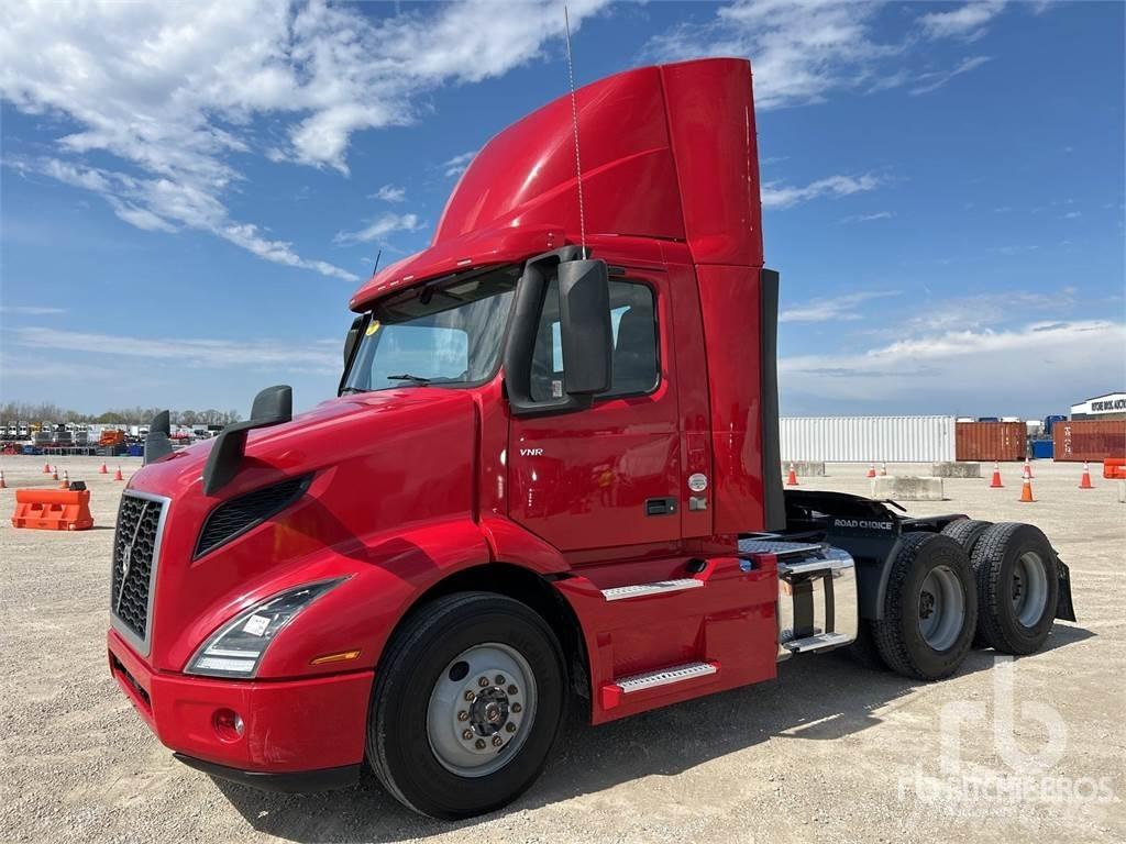 Volvo VNR Sadulveokid