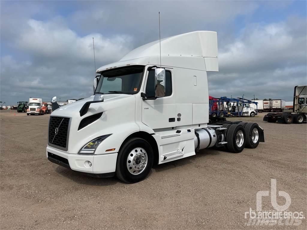 Volvo VNR Sadulveokid