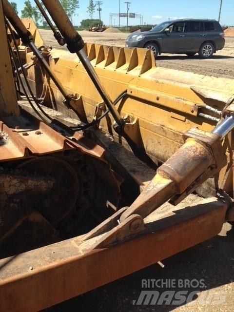 CAT D6H Buldooserid