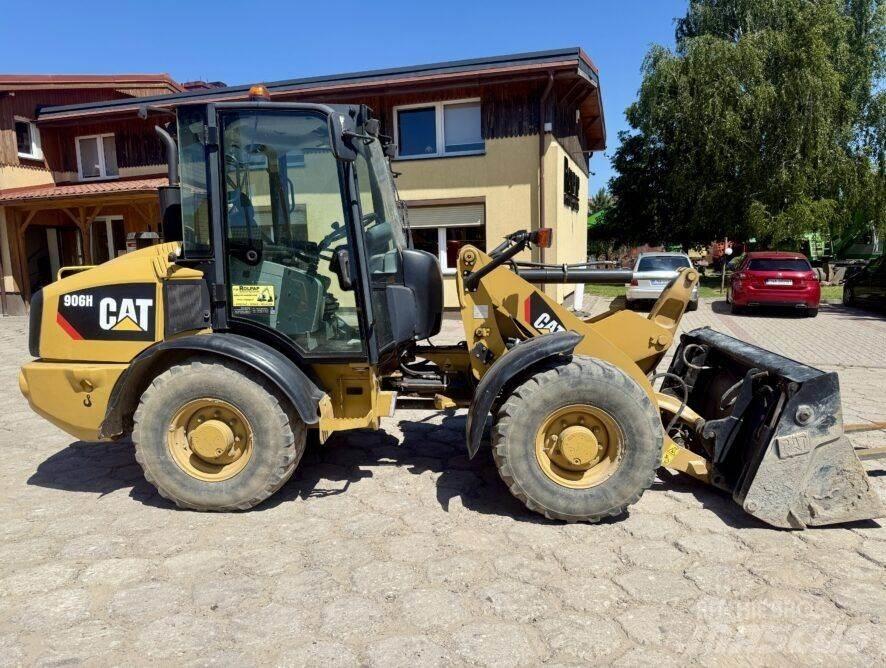 CAT 906H Rataslaadurid