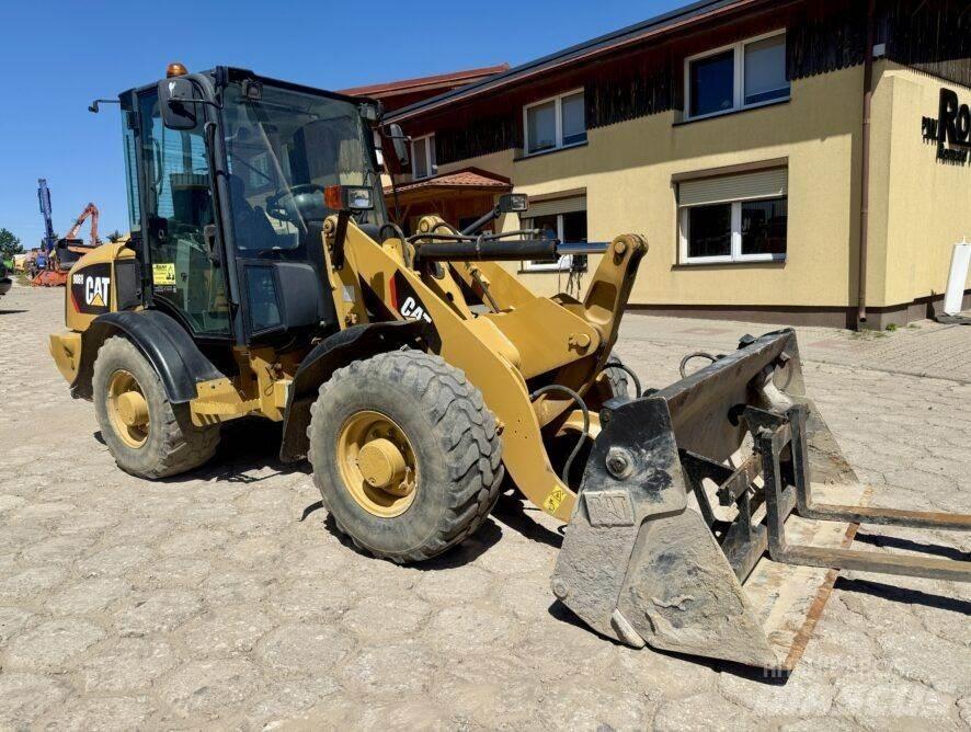 CAT 906H Rataslaadurid