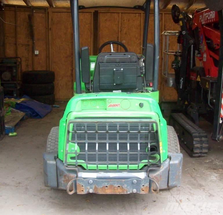 Avant M528 Rataslaadurid