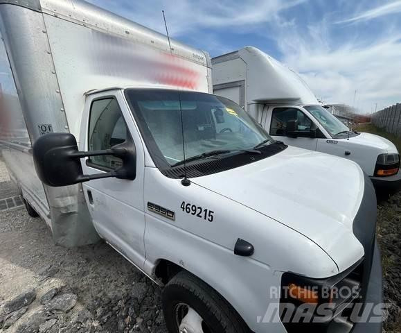 Ford E-350 Furgoonautod
