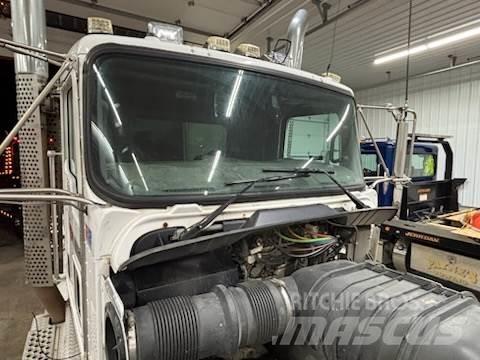 Kenworth T800W Sadulveokid