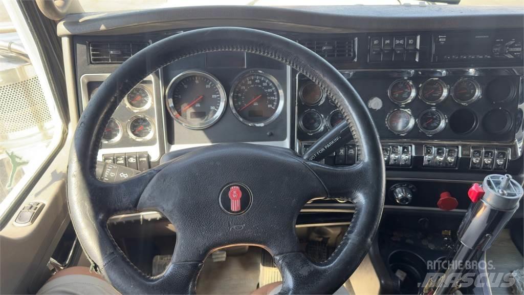 Kenworth W900 Sadulveokid
