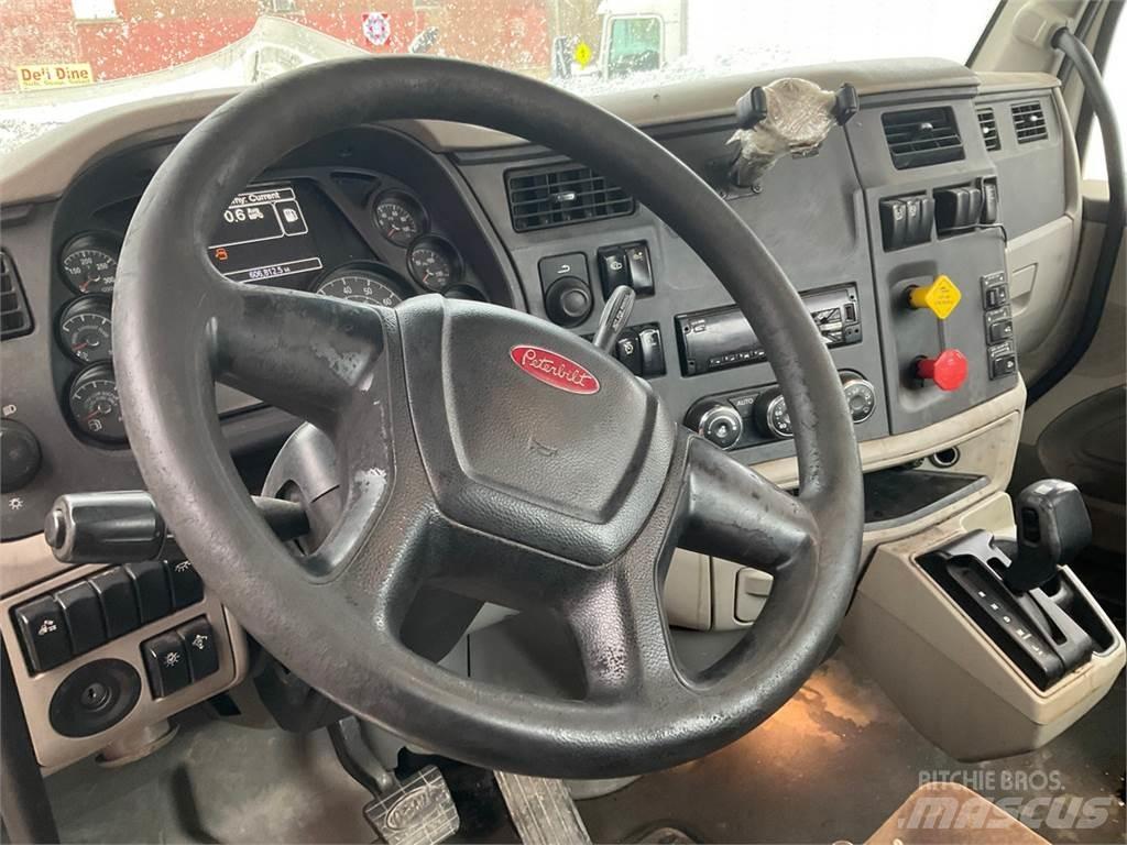 Peterbilt 579 Sadulveokid