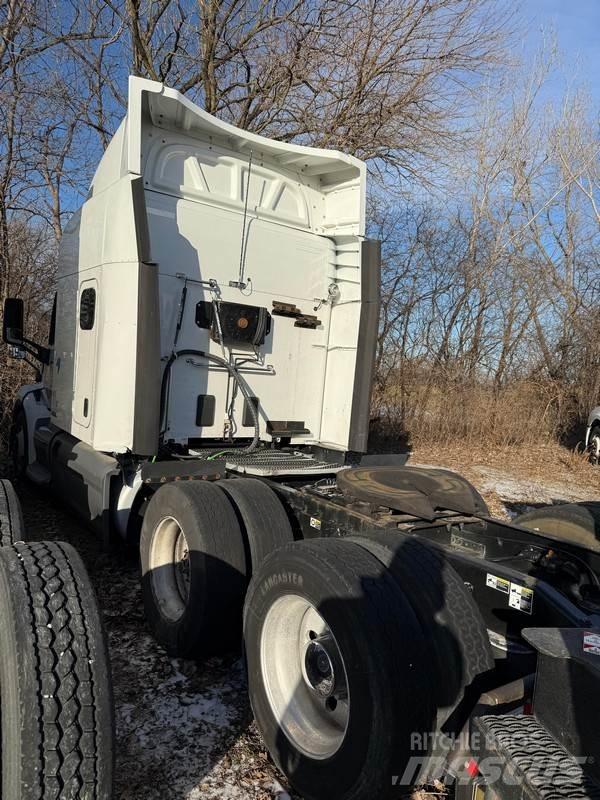 Peterbilt 579 Sadulveokid