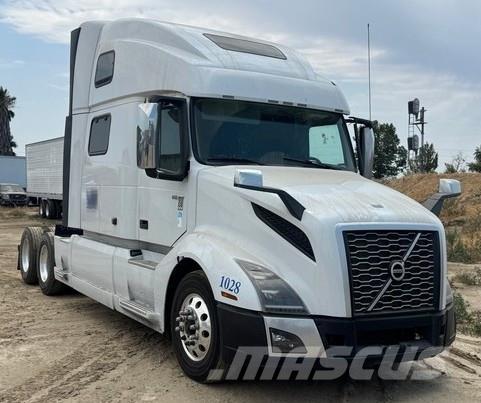 Volvo VNL64T670 Sadulveokid