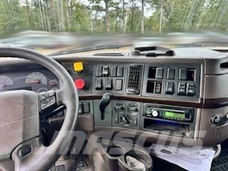 Volvo VNL64T780 Sadulveokid