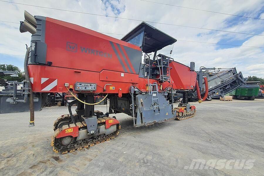 Wirtgen W 220 Asfaldi külmfreesimise masinad