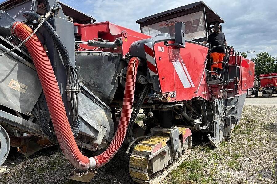 Wirtgen W 250 Asfaldi külmfreesimise masinad