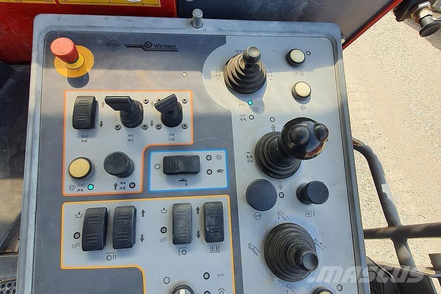 Wirtgen W 250 Asfaldi külmfreesimise masinad