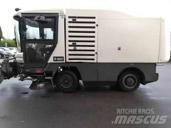 Ravo 530 CD Tänavapuhastusmasinad