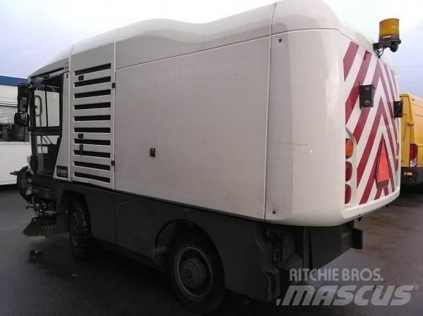 Ravo 530 CD Tänavapuhastusmasinad