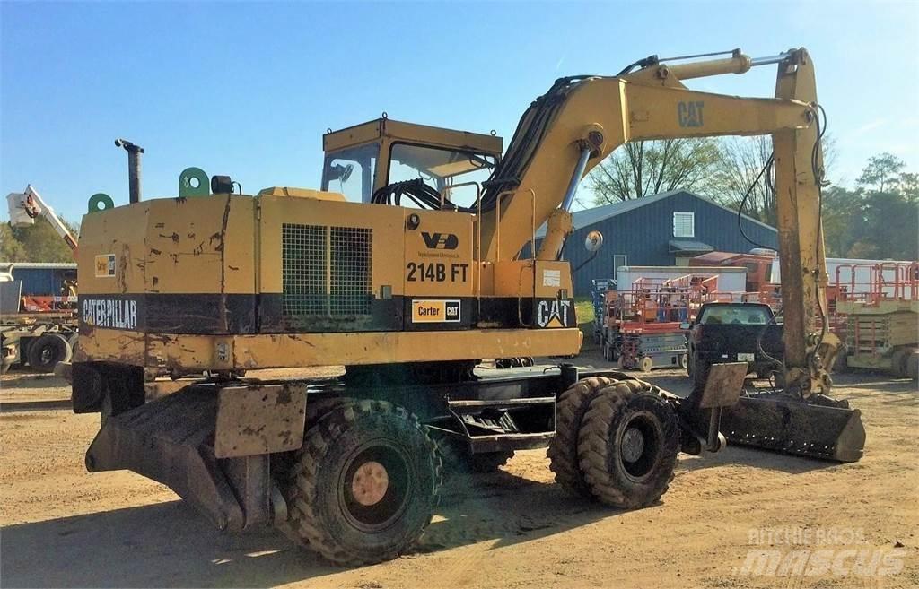 CAT 214B FT Ratasekskavaatorid