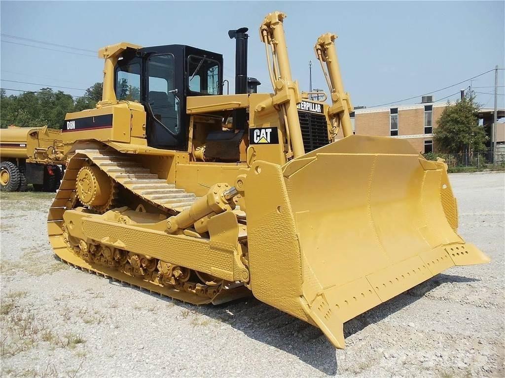 CAT D8N Buldooserid