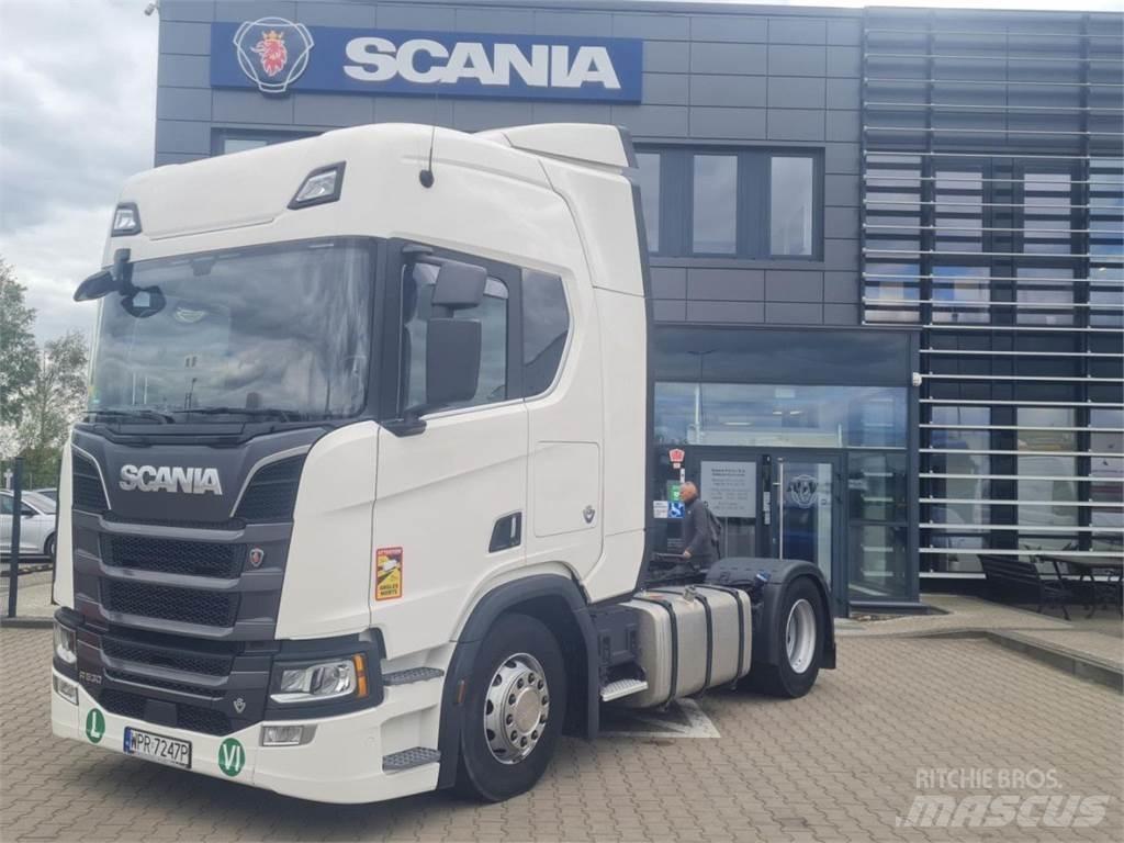 Scania R530 V8 Sadulveokid