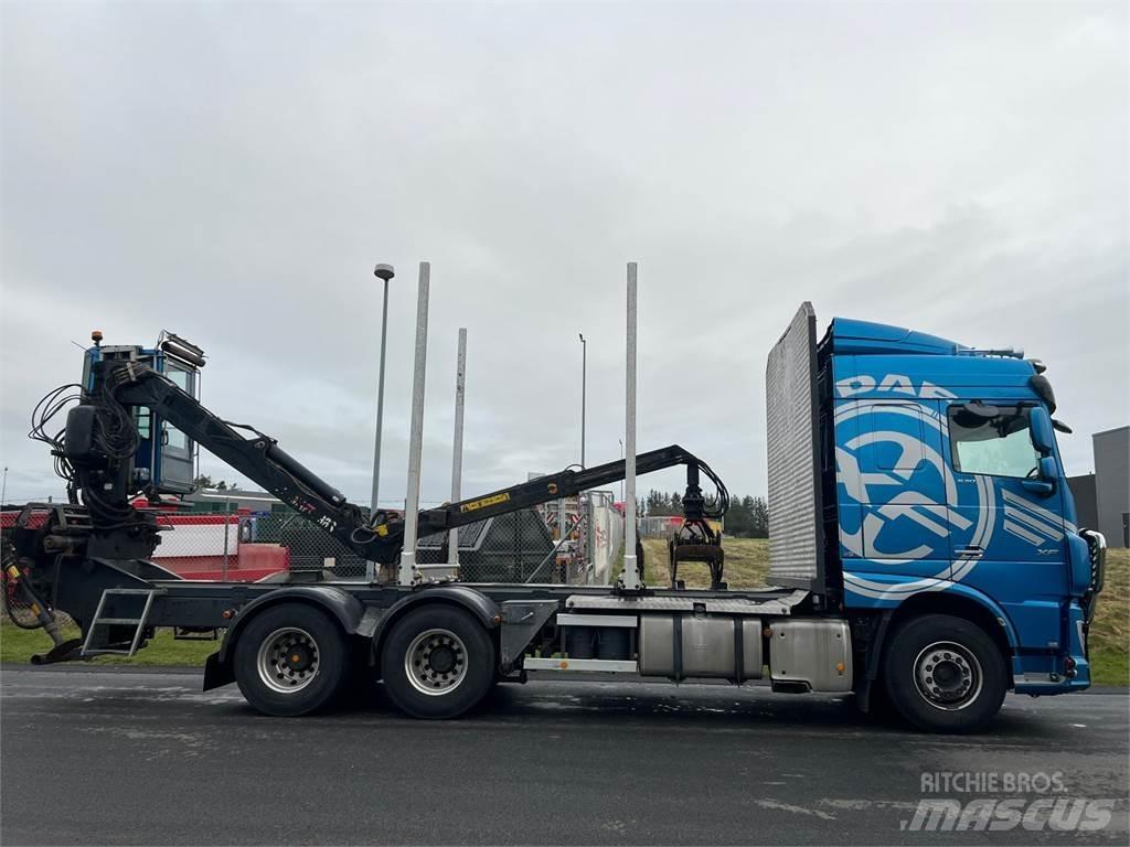 DAF XF530 FAT 6x4 Metsaveokid