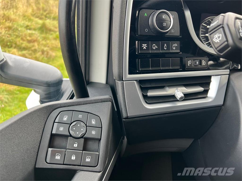 DAF XF530 FTS 6x2 Sadulveokid