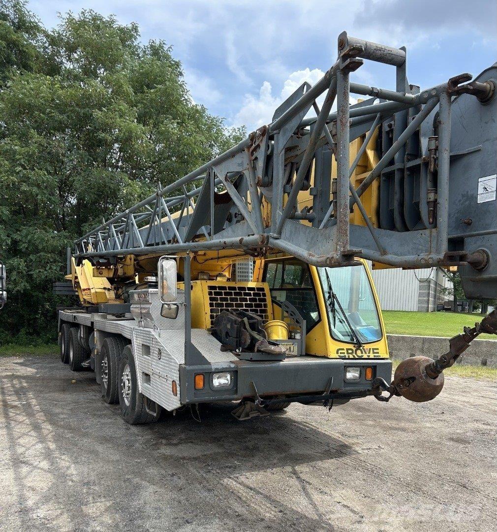Grove TMS800 Maastikutõstukid
