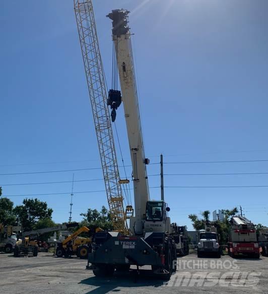 Terex RT 555 Raske maastiku tõstukid