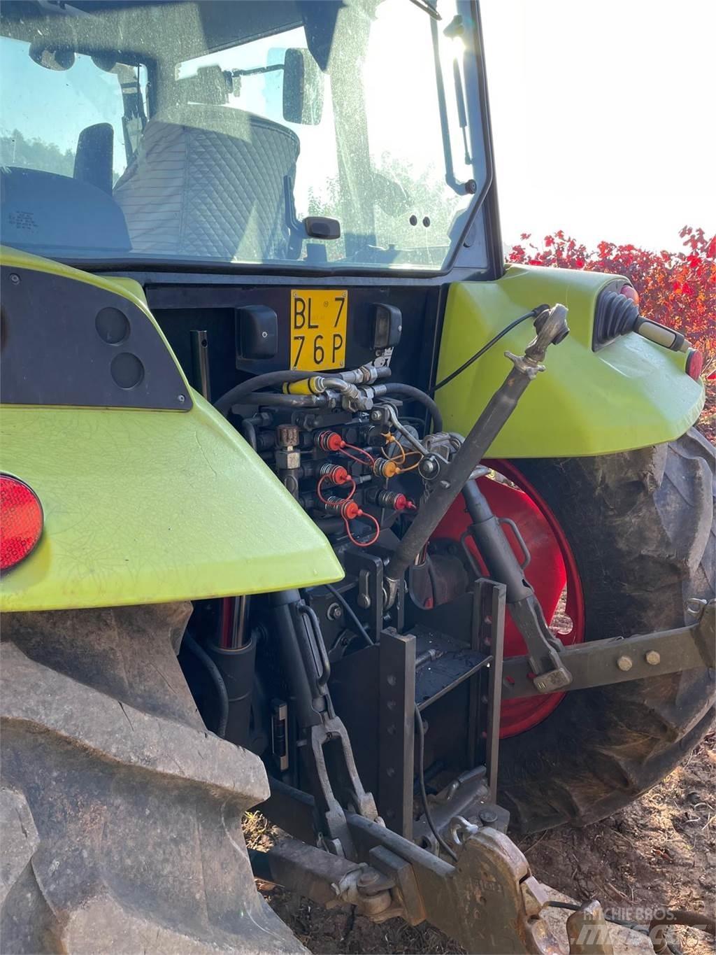 CLAAS AXOS 340 Traktorid