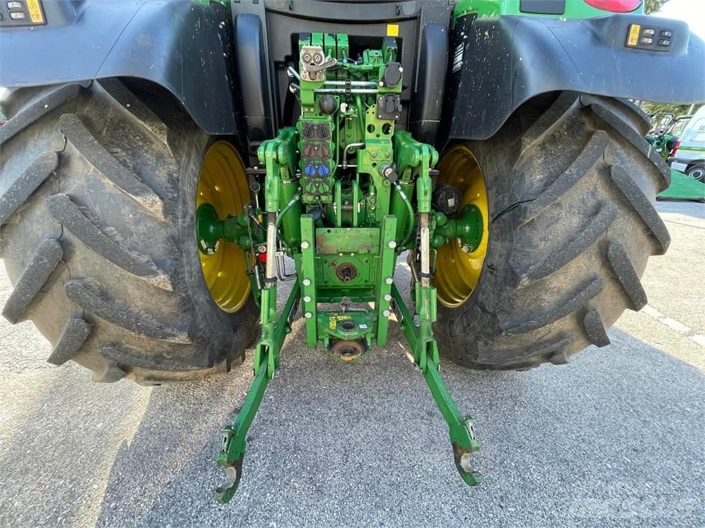 John Deere 6130 R Traktorid