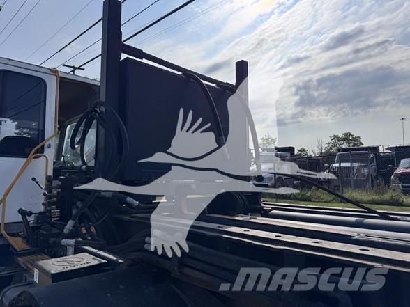  ESP Kallur-poolhaagised