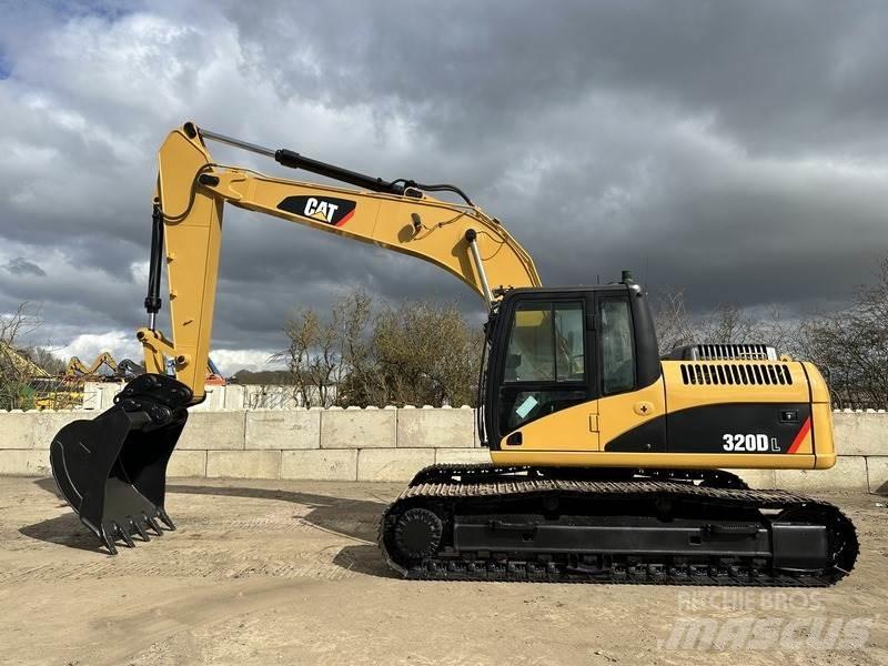 CAT 20T Excavator Roomikekskavaatorid